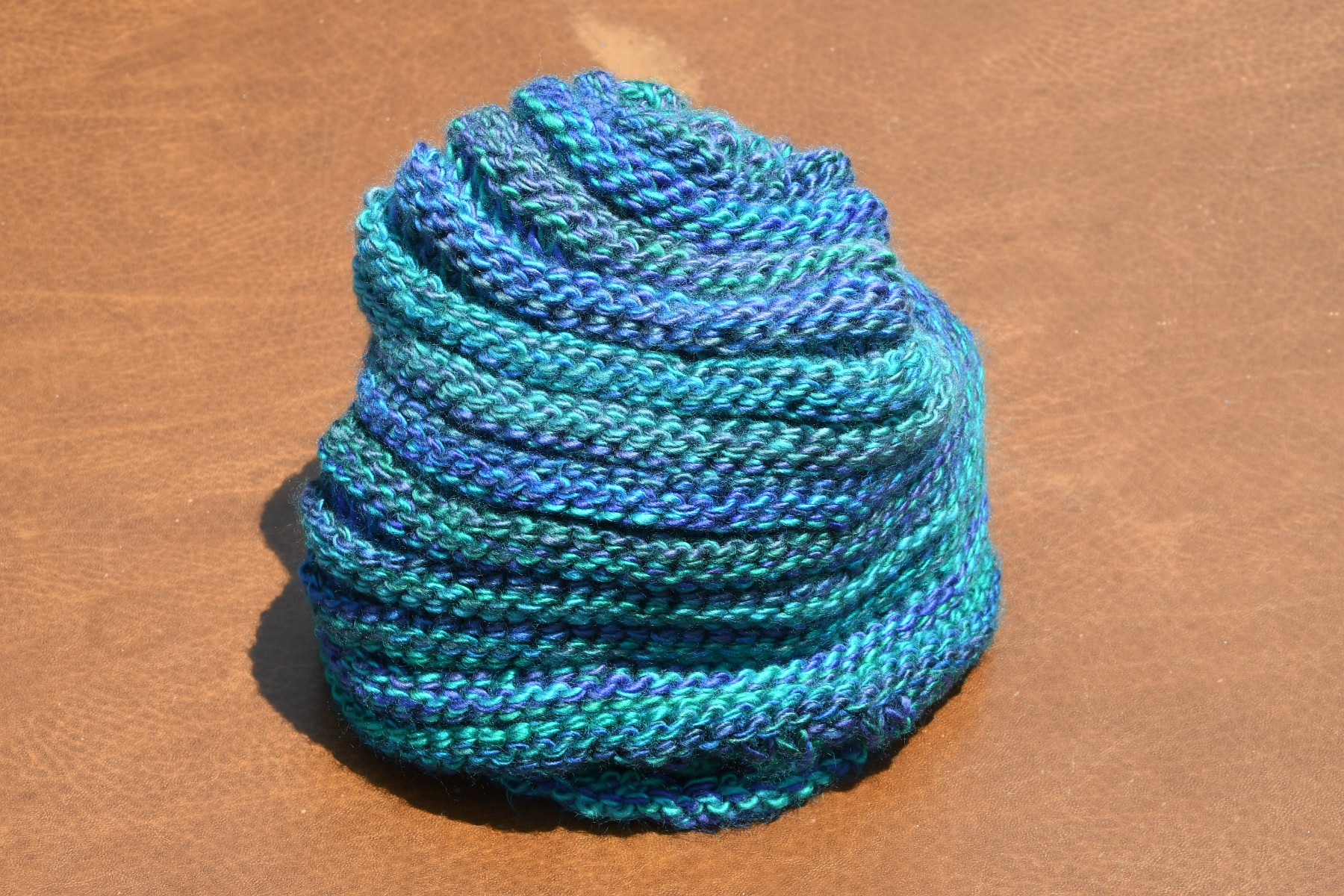 Handmade knit hat, color: Dragonfly